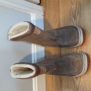 Women's size 41 echo calf height boots